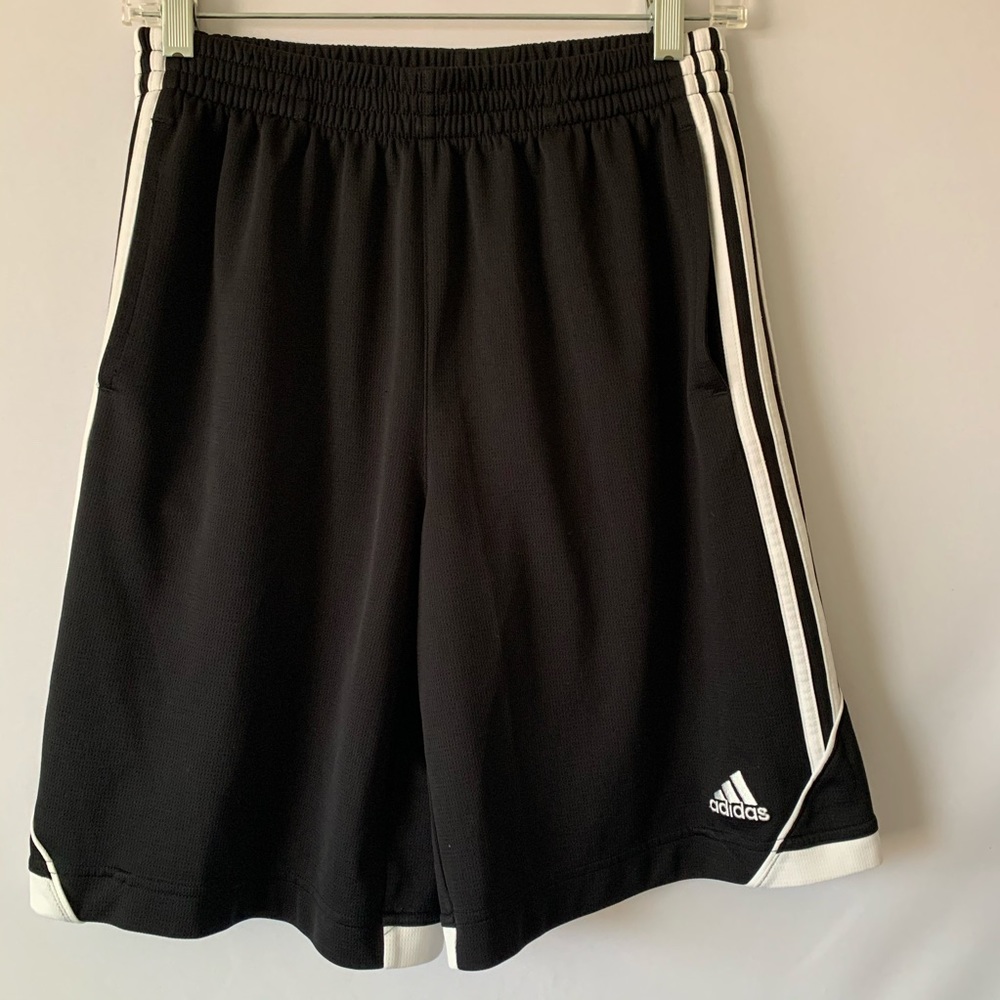 Adidas Boys Shorts Size 18/20 XL